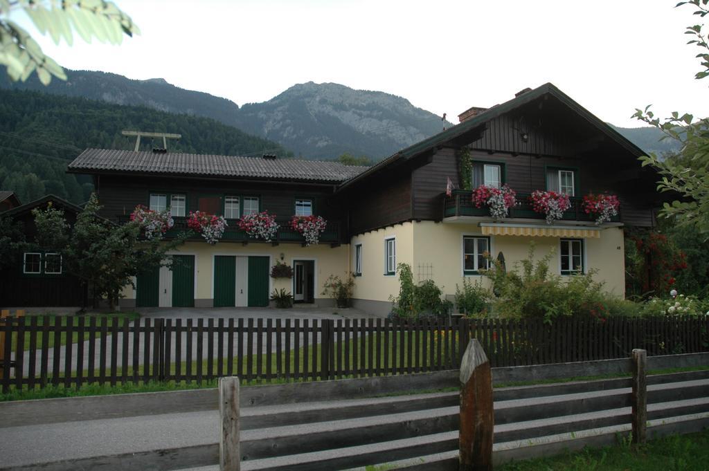 Ferienwohnung Schoenauer Haus im Ennstal Exterior photo